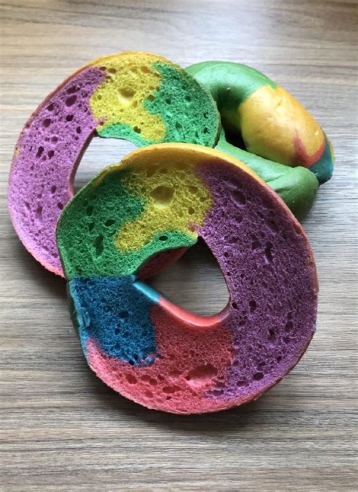 Do Rainbow bagels taste different